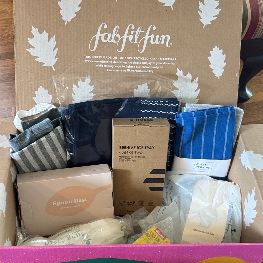 NWT Fabfitfun Home Kitchen Bundle